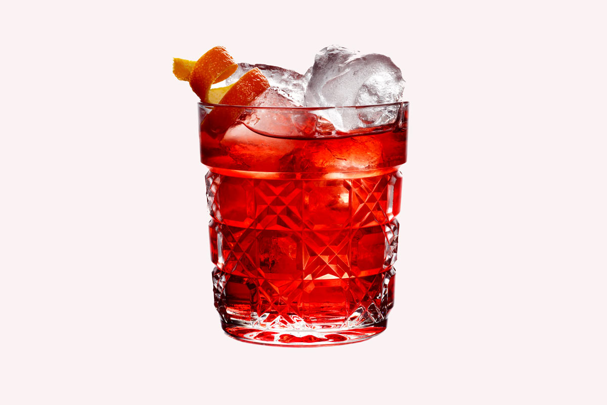 Негрони история. Negroni" (Негрони). Мартини Негрони Рубино. Negroni коктейль. Красный Вермут для Негрони.