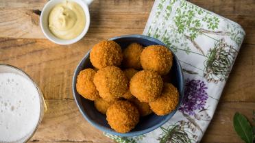 Vrijdag fry-day: de lekkerste frituursnacks maak je zelf