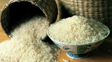 Kommetje en manden met rijst
