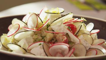 Salade van quinoa met geitenkaas en radijs
