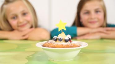 De Kleine Chefs: kerstboomcake met peer