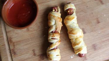 Hotdog mummies: de easy worstenbroodjes