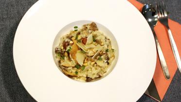 Dagen Zonder Vlees: risotto met bospaddenstoelen, truffelolie en hazelnoot