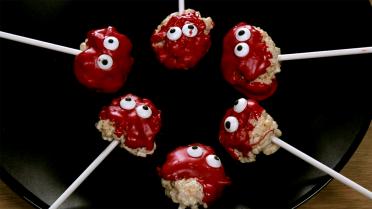 Rode Neuzen Dag: Marshmallows lolly's met rice krispies