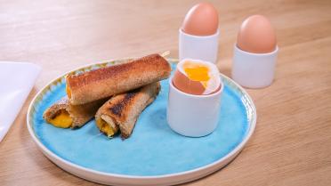 Kaas en ham toasters met een zachtgekookt eitje: luxe ontbijt!