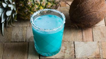 Cocktail: Blue Hawaiian