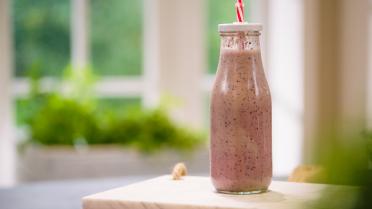 Smoothie met blauwe bessen Smoothie met blauwe bessen