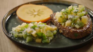 Verloren brood met kaki en kiwi van Sandra Bekkari