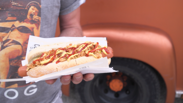 Coole hotdog "Chicago" van foodtruck Copper Dog