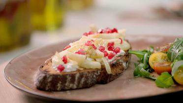 Bruschetta met geitenkaas en venkel