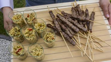 Parelcouscous met lamspiesjes