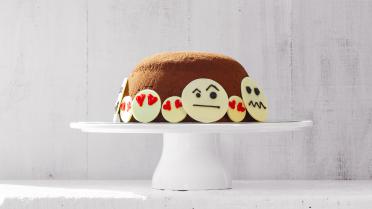 Bake My Day: Chocolade brownie taart (emojitaart)