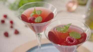 Pink iced tea met rozenbottel Pink iced tea met rozenbottel