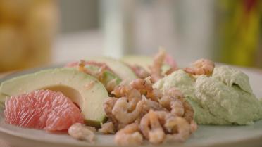 Open Keuken met Sandra Bekkari: Citrussalade met acocado en garnalen