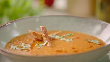 Open Keuken met Sandra Bekkari: Zuurkoolsoep met paprika