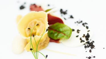 Tortellinis van wilde boschampignons en gerookte eend