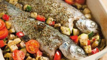 Forel met groentjes in de oven