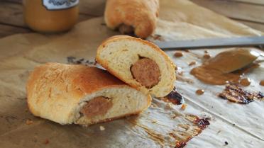 Piro's (worstenbroodje met pistoletdeeg) Piro's (worstenbroodje met pistoletdeeg)