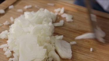 Hoe snijd ik een ui? | Koken