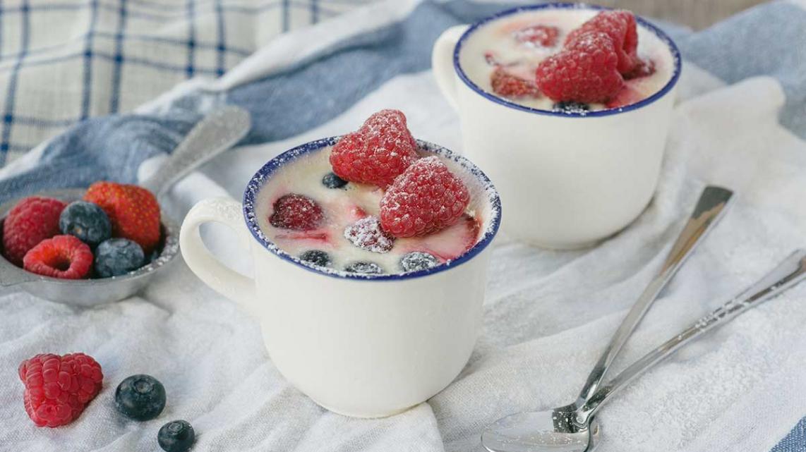 Panna cotta met rood fruit en citroenverbena