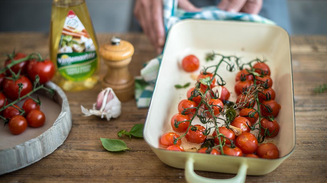 Gepofte trostomaatjes in de oven