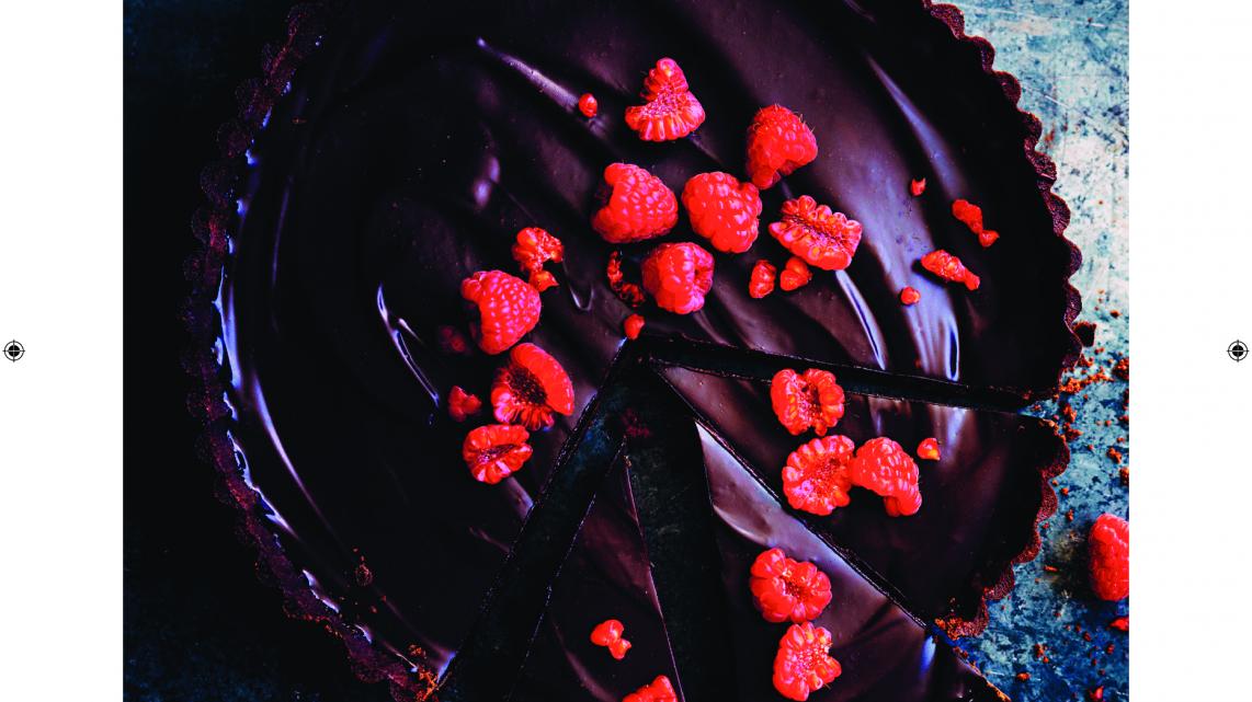 Pure chocoladetaart met frambozen 