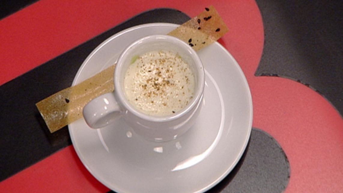 Cappuccino van erwten met pancetta en foie gras