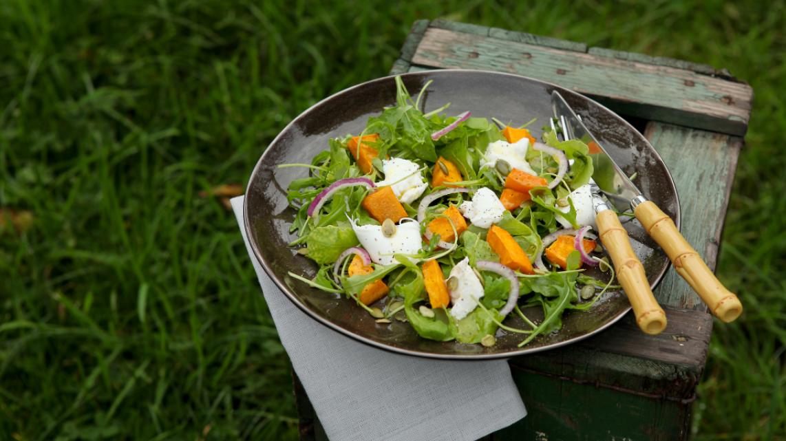 Pompoen-rucola slaatje met mozzarella