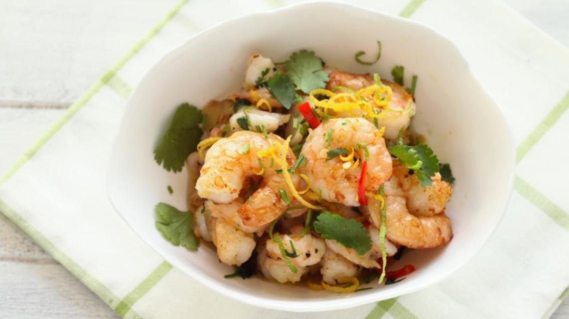 Frisse scampi met koriander, chili en citrus