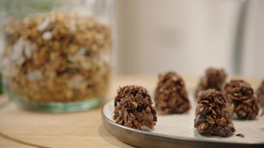 Krokante ontbijtgranola en granolasnacks van Sandra Bekkari
