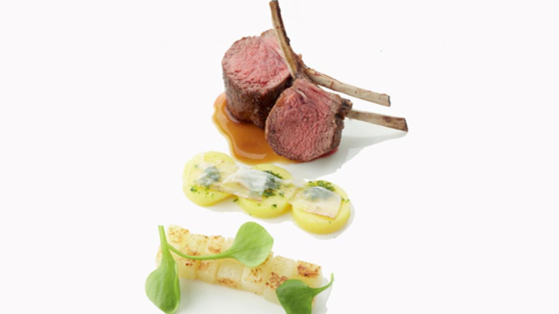 Iers lamskroontje, aardappel met kruidenboter en jus met tijm